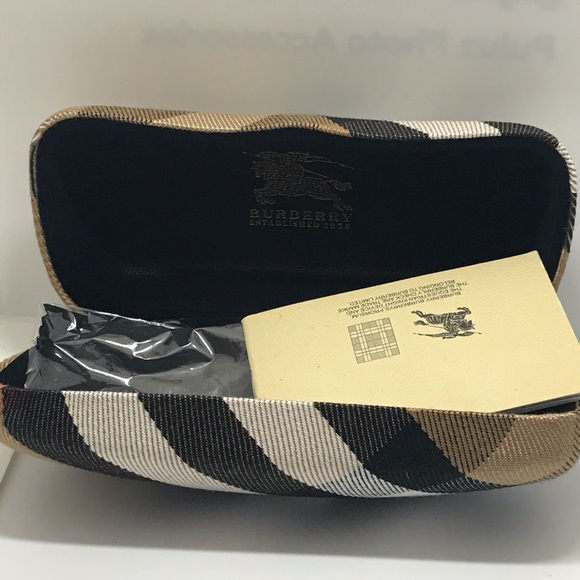 Brand New Burberry Large sunglass Case - Picture 2 of 5